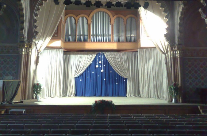 Великий концертний зал Закарпатської обласної філармонії