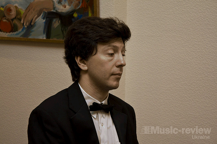 Олег Безбородько(фортепіано)