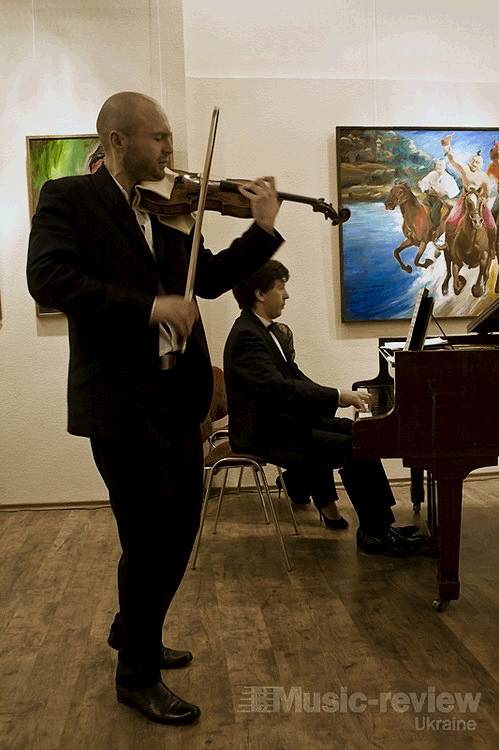 Кирило Шарапов(скрипка), Олег Безбородько(фортепіано)