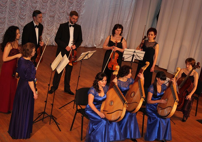 Концерт струнного ансамблю "Quattro corde" та тріо "Пектораль". Фото з сайту: http://filar.com.ua