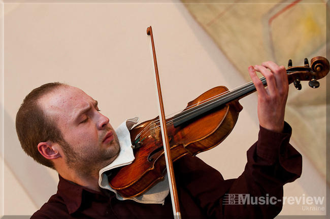 Кирилл Шарапов (скрипка)