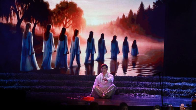 Про крихкість життя і силу почуття 