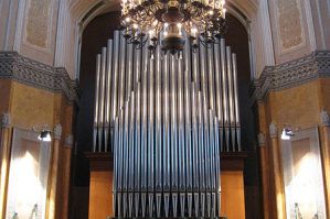 В органному залі Харкова презентують всесвітньо відомі арфи