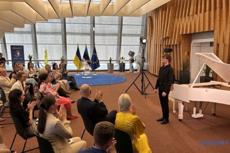 У Раді Європи відбувся концерт 17-річного українського піаніста Гавриїла Сидорика