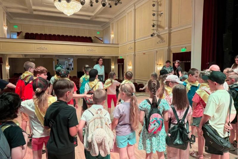 Артисти Полтавської обласної філармонії проводять активності для дітей