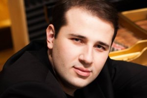  Станіслав Христенко є єдиним українцем - володарем престижного звання Steinway Artist 