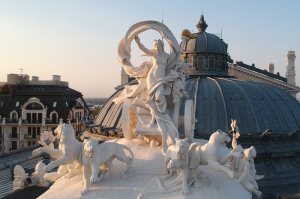 На крыше Оперного театра в Одессе вновь красота
