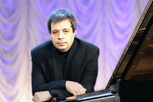 Піаніст Олексій Ботвінов поєднає класику і мультимедійне шоу
