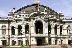 Листопад у Національній  опері України